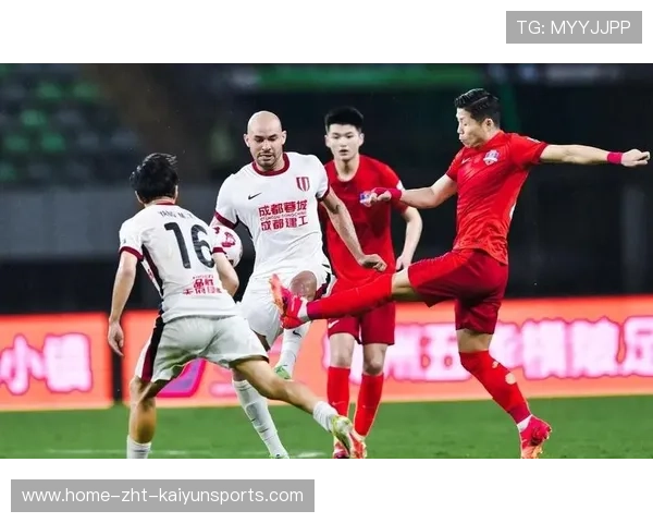 蓉城与梅州两线目标不同争冠与保级赛程压力迥异，蓉城与榕城